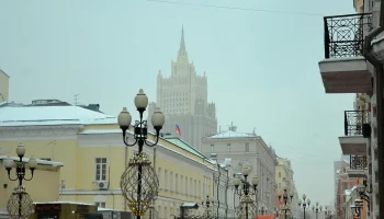 Снег и «плюс»: как изменится погода в Москве на предстоящей неделе