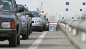 Водителей призвали в ближайшие сутки отложить поездки по трассе М-12 «Восток»