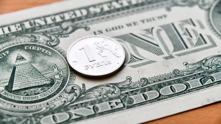 Экономист спрогнозировал курс доллара в РФ в феврале