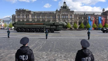Звукорежиссеру «Москвы 24» грозит штраф за накладку во время трансляции с парада