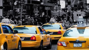 Преимущества официального такси в городе Долгопрудный