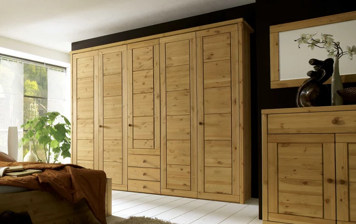 5 стильных способов использования деревянной мебели в современном интерьере