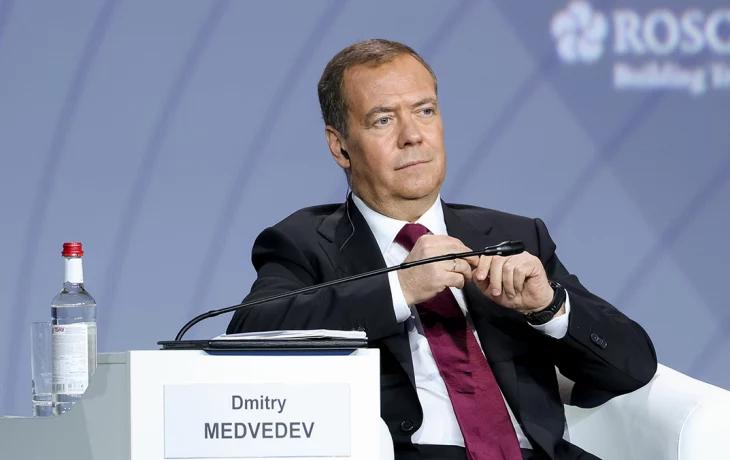 Медведев: Трампу грозит судьба Кеннеди за попытку остановить конфликт на Украине