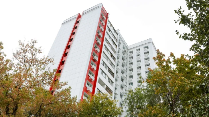 Около 300 фасадов домов отремонтируют на благоустроенных улицах Москвы