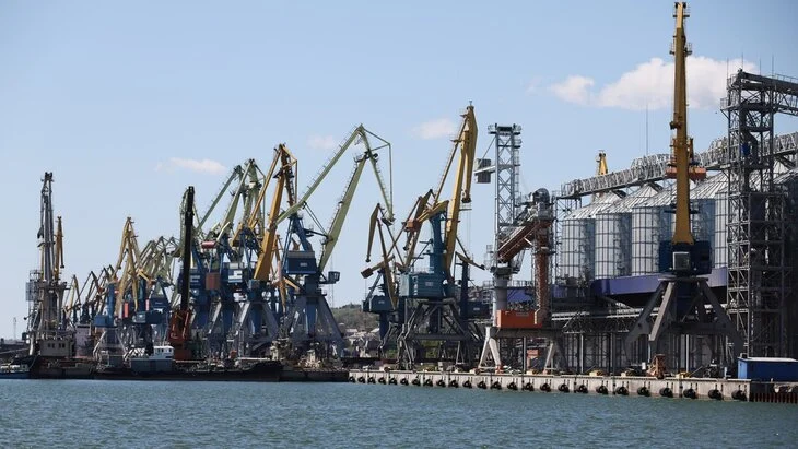 Морские порты Мариуполя и Бердянска открыли для иностранных судов
