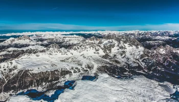 Около 40 человек погибли при взрыве на горнолыжном курорте в Швейцарии