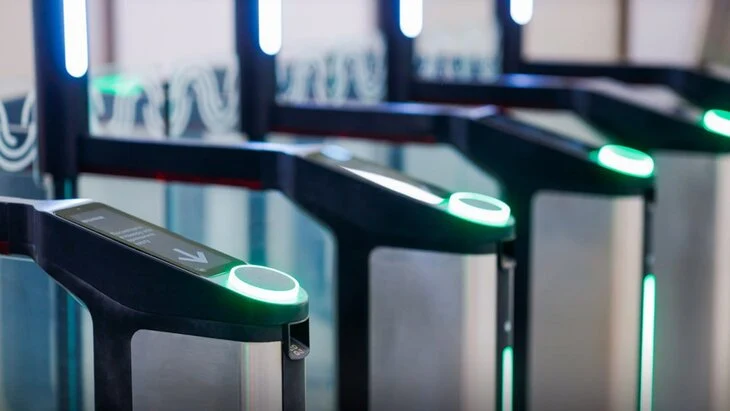 Собянин: турникеты столичного производства установили в транспорте Москвы Собянин: турникеты столичного производства установили в транспорте Москвы