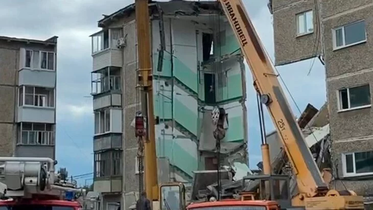 Число пострадавших при обрушении дома в Нижнем Тагиле выросло до 20 Число пострадавших при обрушении дома в Нижнем Тагиле выросло до 20