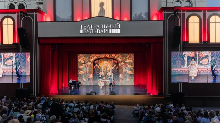 Сергей Собянин рассказал о новых форматах и площадках «Театрального бульвара» Сергей Собянин рассказал о новых форматах и площадках «Театрального бульвара»