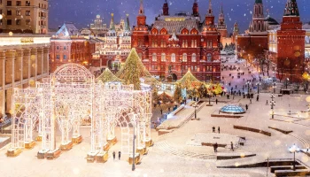 ВЦИОМ: Москвичи позитивно оценивают новогоднее украшение столицы