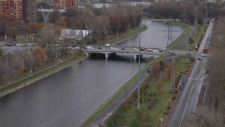 Два участка набережной Сходненского канала благоустроили в Москве