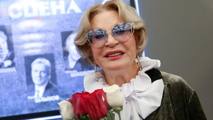 Директор Театра имени Вахтангова Крок: Максакова чувствует себя нормально Директор Театра имени Вахтангова Крок: Максакова чувствует себя нормально