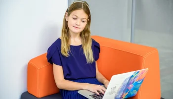 В московских школах автоматизировали процесс заказа и учета книг в библиотеках