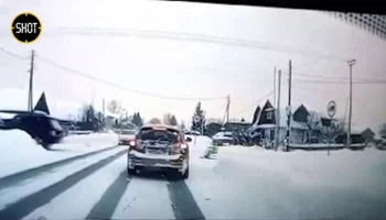 На свердловчанина завели дело за катание сына на привязанном к машине снегокате