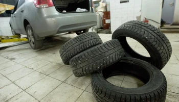 Москвичам посоветовали перейти на зимние шины в ближайшие выходные