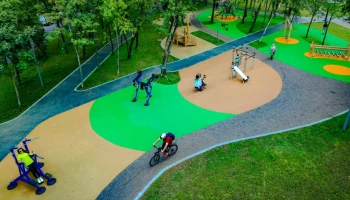 Территорию перед храмом Александра Невского благоустроили