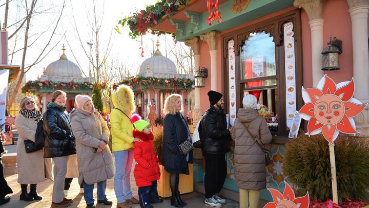 Гости фестиваля «Московская Масленица» съели 40 тысяч порций блинов