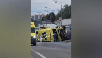 Скорая помощь столкнулась с автомобилем в Троицке