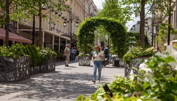 Уникальный прогулочный маршрут предлагает москвичам фестиваль &laquo;Лето в Москве. Сады и цветы&raquo;