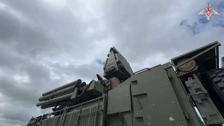 Собянин: системой ПВО Минобороны отражена атака четырех летевших к Москве БПЛА Собянин: системой ПВО Минобороны отражена атака четырех летевших к Москве БПЛА