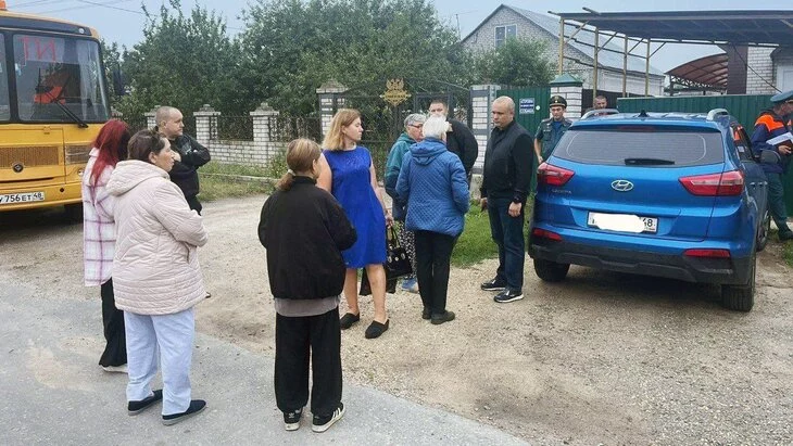 Жителям Липецкого МО разрешили возвращаться домой после атаки БПЛА Жителям Липецкого МО разрешили возвращаться домой после атаки БПЛА