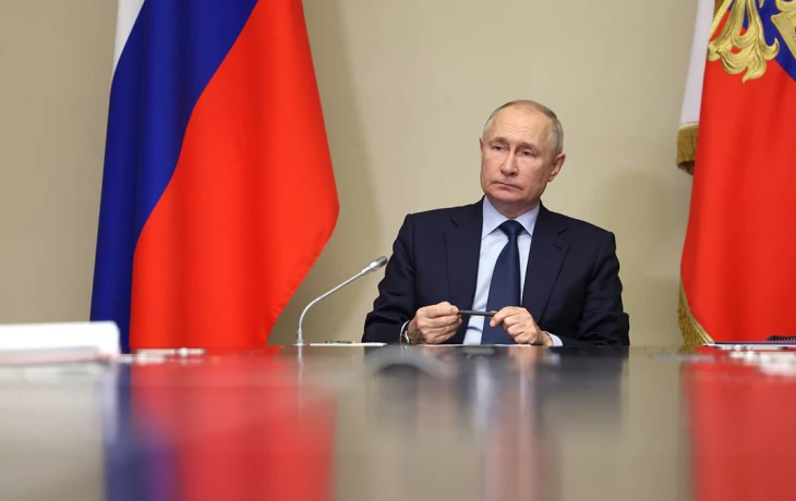 Путин поручил внести изменения в закон о выплатах семьям погибших в зоне СВО до 1 апреля Путин поручил внести изменения в закон о выплатах семьям погибших в зоне СВО до 1 апреля