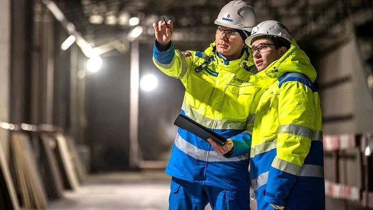 Собянин поздравил московских метростроителей с профессиональным праздником Собянин поздравил московских метростроителей с профессиональным праздником