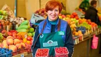 На московских ярмарках выходного дня появились рябина, шиповник и боярышник