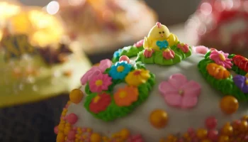 Московские производители изготовят около пяти миллионов куличей к Пасхе