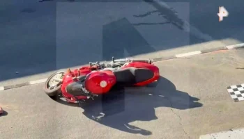 Два человека погибли в ДТП с мотоциклом на мосту в Лужниках Два человека погибли в ДТП с мотоциклом на мосту в Лужниках