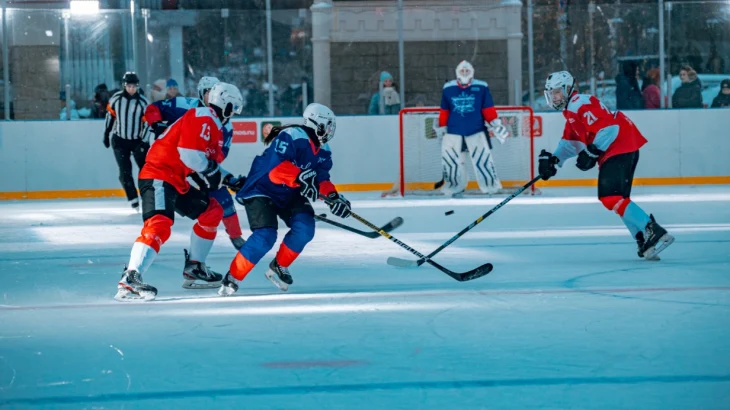 «Легенды хоккея» и «Офицеры России» проведут матч в поддержку бойцов СВО «Легенды хоккея» и «Офицеры России» проведут матч в поддержку бойцов СВО