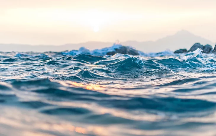 Великобритания сообщила о нападении на судно в Аденском заливе вблизи Йемена Великобритания сообщила о нападении на судно в Аденском заливе вблизи Йемена