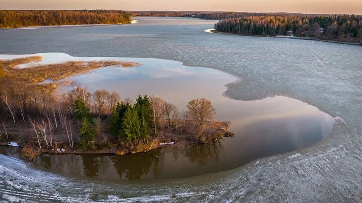 В Москве ввели регламент работы городских служб в период весеннего половодья В Москве ввели регламент работы городских служб в период весеннего половодья