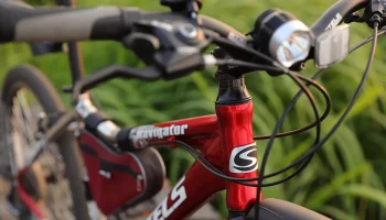 Shot: Внук Зюганова упал с велосипеда в Москве