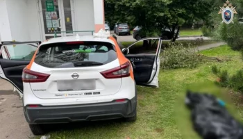 Устроившие ДТП в Москве подростки попали в машину каршеринга из-за незакрытых дверей