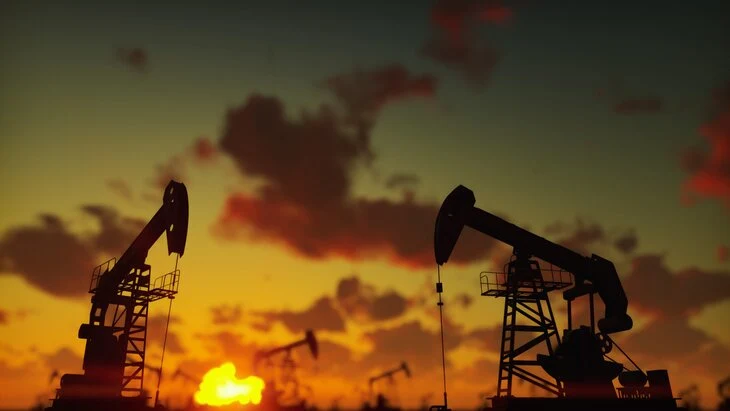 Bloomberg: мировые запасы нефти сокращаются рекордными темпами Bloomberg: мировые запасы нефти сокращаются рекордными темпами