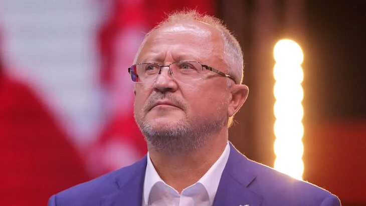 РИА Новости: основной владелец шахты "Листвяжная" получал более 4 млн рублей в месяц РИА Новости: основной владелец шахты "Листвяжная" получал более 4 млн рублей в месяц