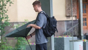 МЧС предупредило москвичей об урагане в столице до вечера 16 июля