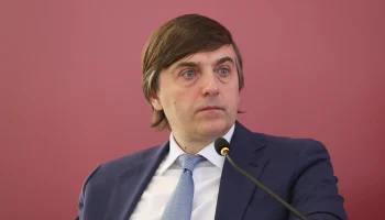 Кравцов: Минпросвещения обновит стандарт работы детских садов