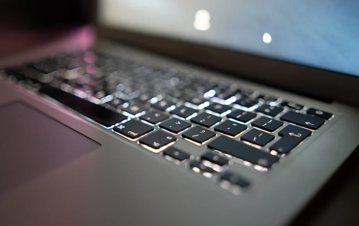 Полицейские задержали мужчину, укравшего гаджеты на 10 миллионов рублей в Москве Полицейские задержали мужчину, укравшего гаджеты на 10 миллионов рублей в Москве