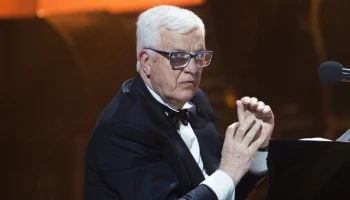 Композитор Раймонд Паулс попал в больницу