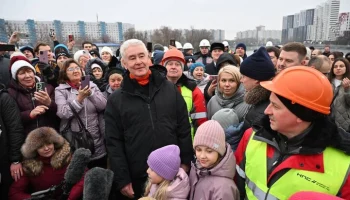 Сергей Собянин открыл новый велопешеходный мост в Нагатинском Затоне