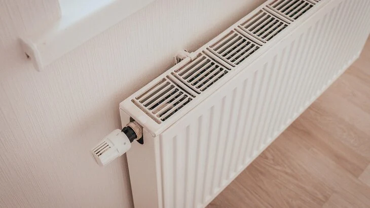 Температура в батареях понижена до минимума в Москве из-за теплой погоды Температура в батареях понижена до минимума в Москве из-за теплой погоды