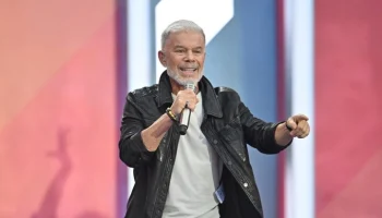 Певец Газманов заявил, что отметит свое 75-летие на сцене