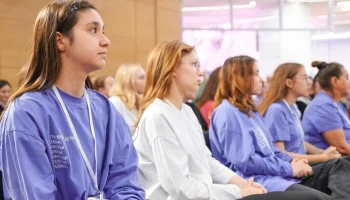 Более 100 тыс человек прошли обучение по программам "Мосволонтера" за 11 лет