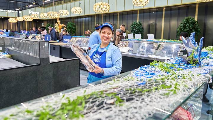 Почти 30 тонн продуктов реализовали за четыре месяца работы рынка «Москва — на волне»