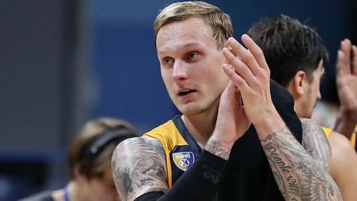 ТАСС: СК проведет дополнительную проверку по факту самоубийства баскетболиста Тиммы ТАСС: СК проведет дополнительную проверку по факту самоубийства баскетболиста Тиммы