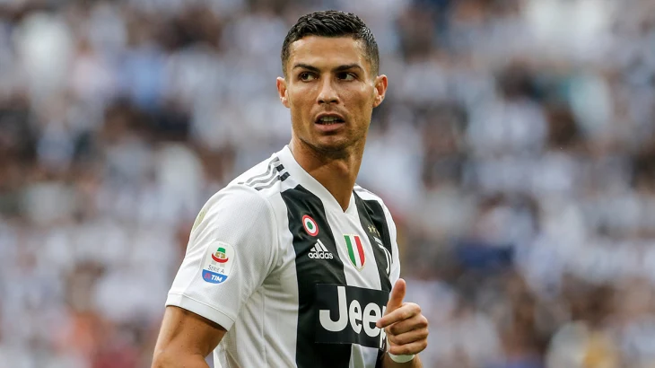 Роналду и Месси установили два мировых рекорда в один день Роналду и Месси установили два мировых рекорда в один день