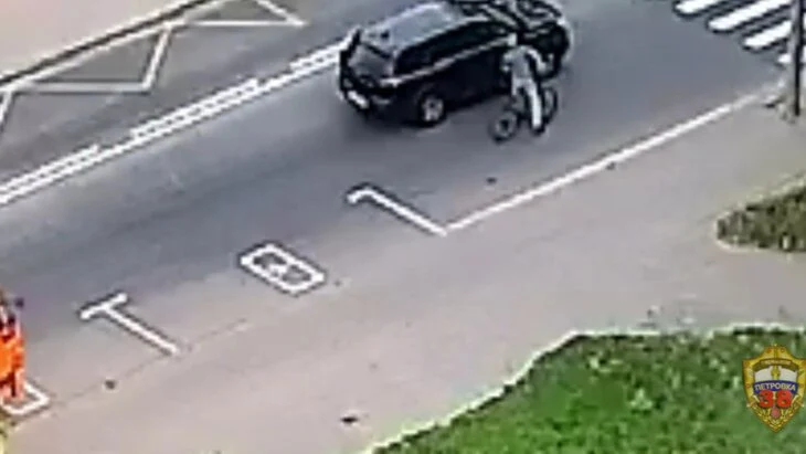 Водитель в Москве выстрелил из оружия во время конфликта с велосипедистом Водитель в Москве выстрелил из оружия во время конфликта с велосипедистом