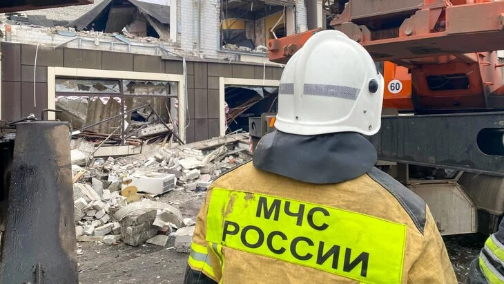 Пасечник объявил 4 февраля днем траура по жертвам обстрела Лисичанска Пасечник объявил 4 февраля днем траура по жертвам обстрела Лисичанска